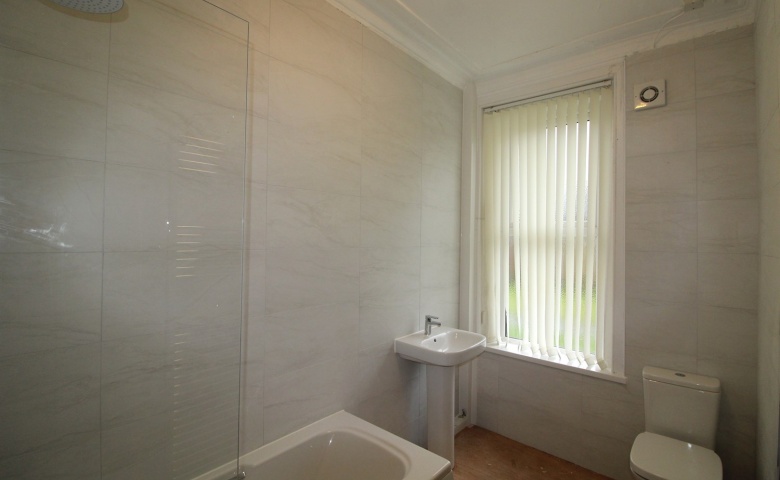 4 Cliff Road, Leeds