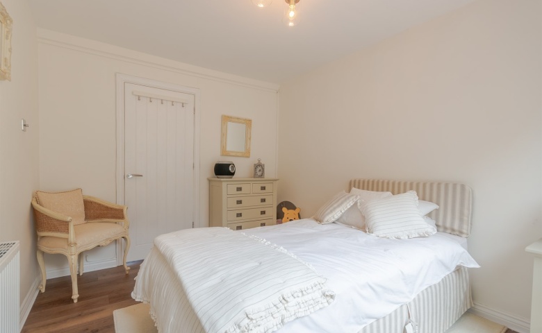 Lakeview Court, Roundhay