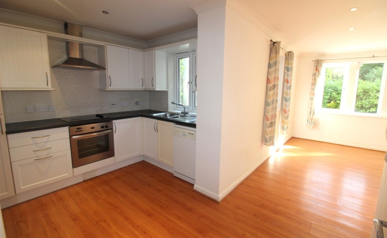 Earls Court, King Lane, Moortown