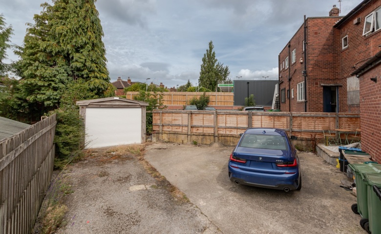 391 Harrogate Road, Moortown