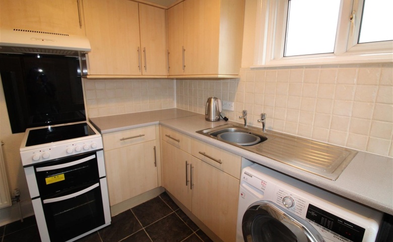 2a Regent Avenue, Leeds, LS18