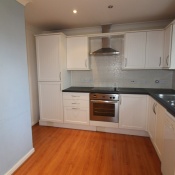 Earls Court, King Lane, Moortown