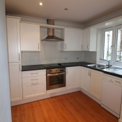 Earls Court, King Lane, Moortown