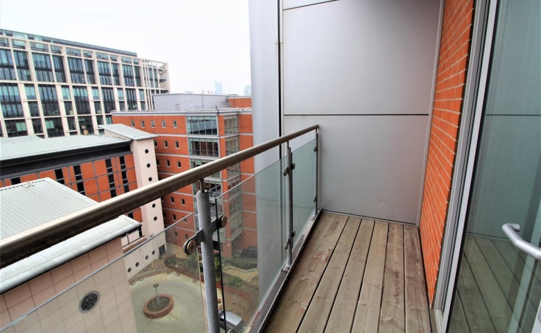 Whitehall Quay, Leeds