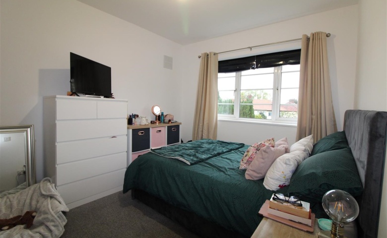 Redesdale Gardens, Adel, LS16