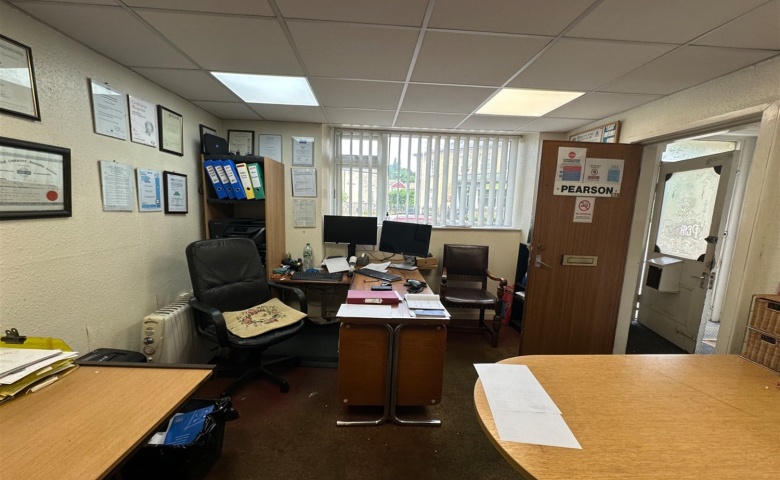 118-122 Town Street, Farsley, LS28 5LF