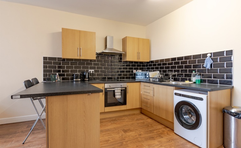 8 Roman View, Roundhay