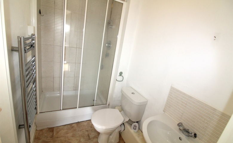 Bouverie Court, Leeds