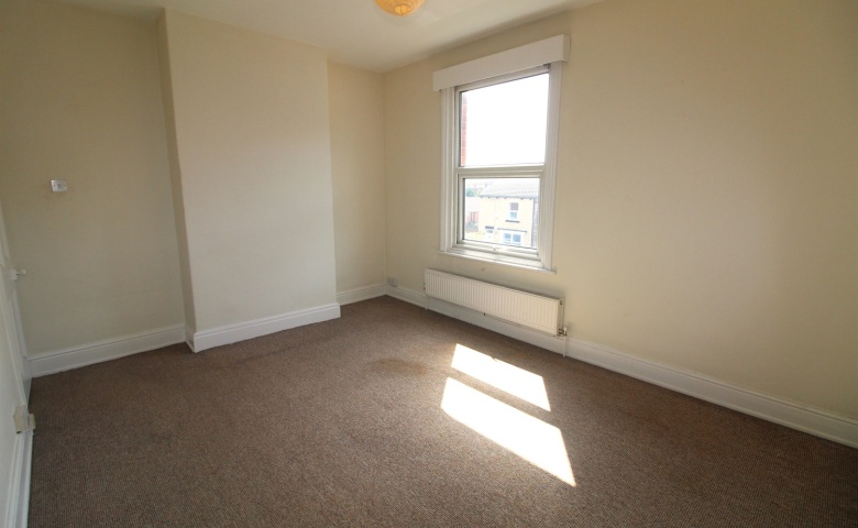 Claremont View, Oulton