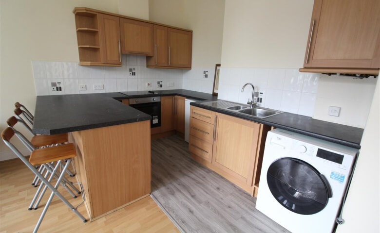 Westbury Gardens, LS16