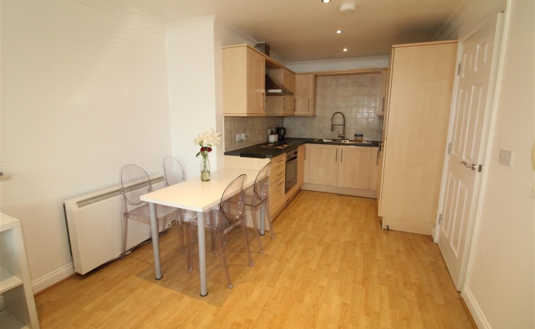 105 King Lane, leeds