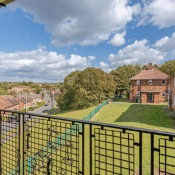 Larkhill View, Gledhow