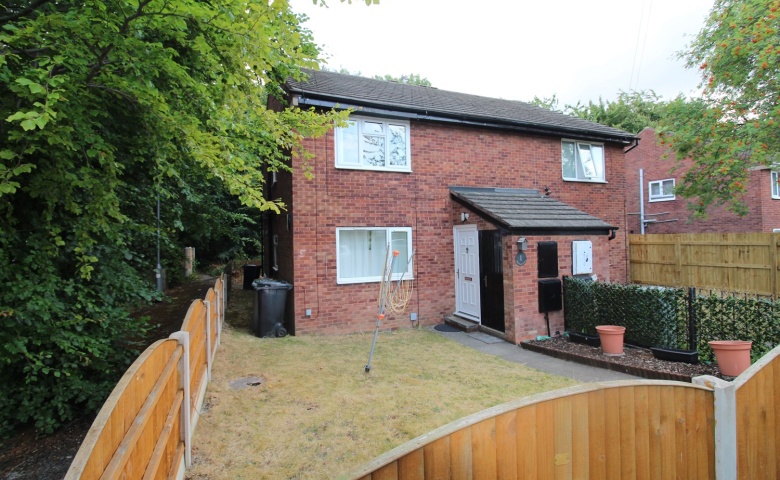 Melton Garth, Leeds