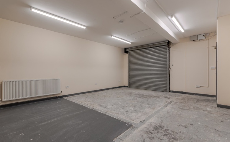 9 Charles Street, Farsley, Leeds, LS28 5JW