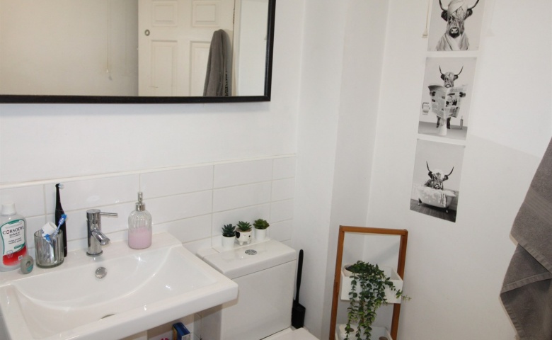 Riverside Court, LS1