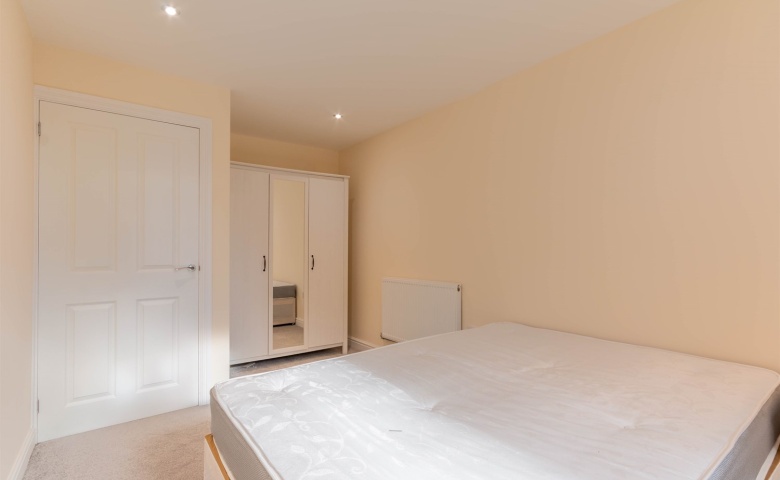 Iveson Drive, Cookridge