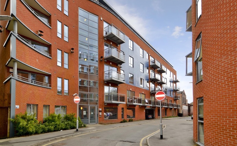 Ahlux House, Leeds