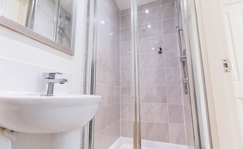 Iveson Drive, Cookridge