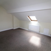 Claremont View, Oulton