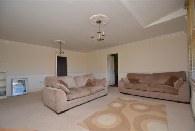 Chatsworth House, Leeds, LS2