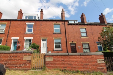 Claremont View, Oulton