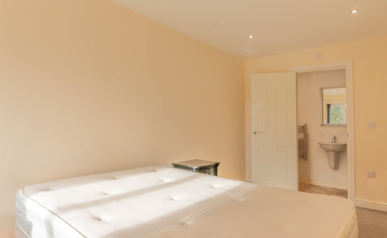 Iveson Drive, Cookridge