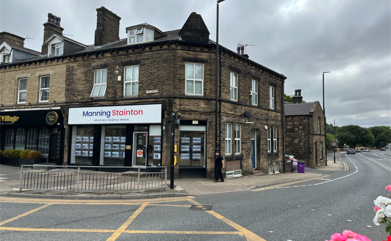 Leeds Road And 2 The Green, LS20