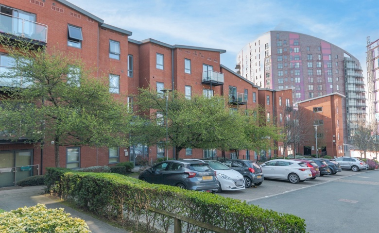 Bouverie Court, Leeds