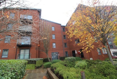 99 Bouverie Court, Leeds