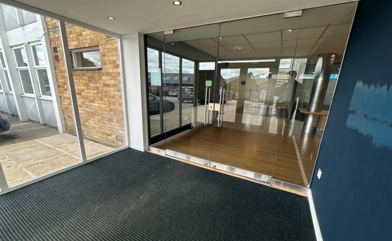 Ground Floor Rear Suite, Station Road, LS18