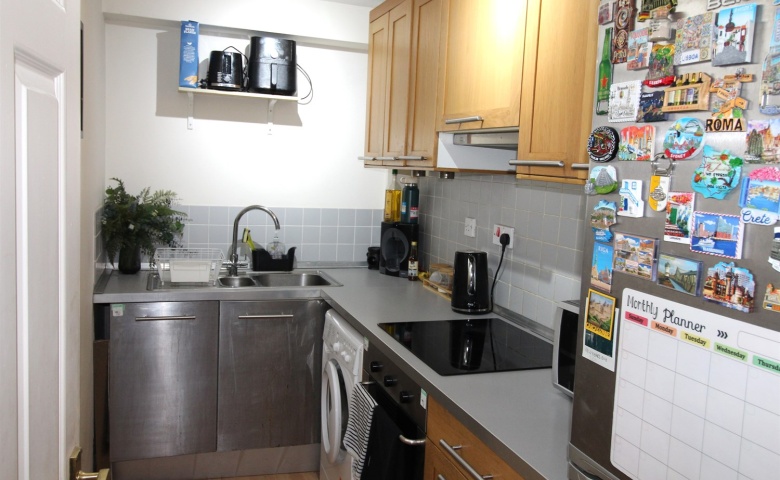 Riverside Court, LS1