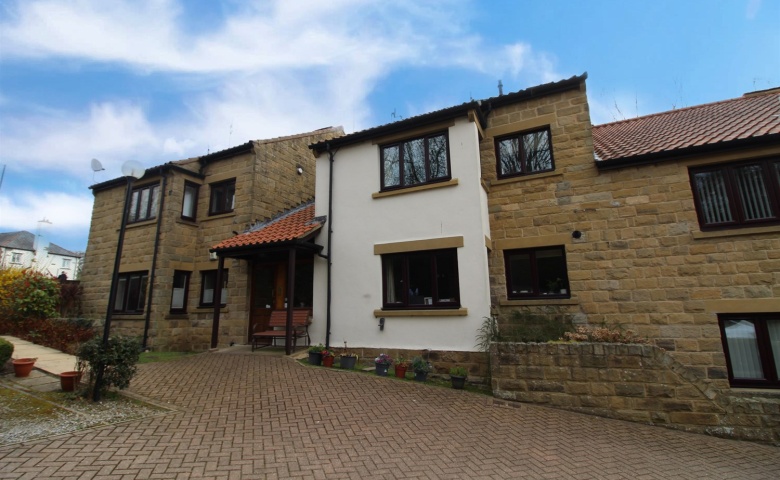 Russell Court, Bardsey