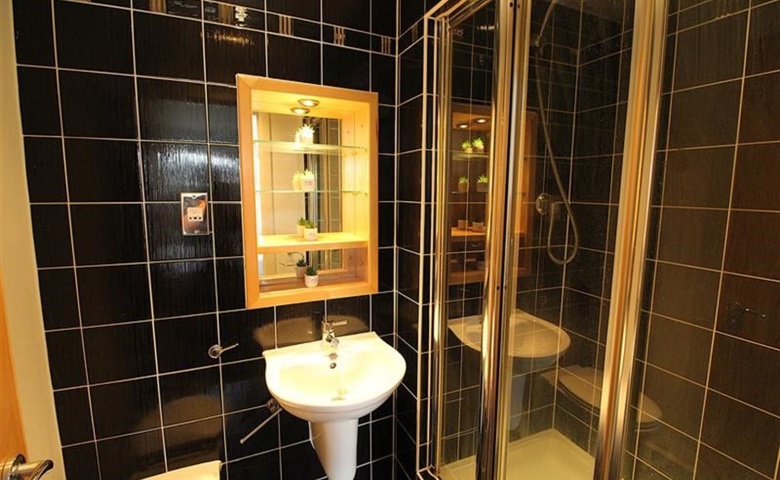 Regents Quay, Bowman Lane, Leeds