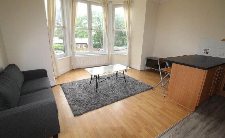 Westbury Gardens, LS16