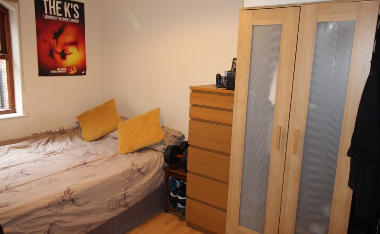 Riverside Court, LS1