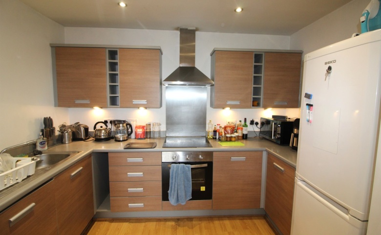 99 Bouverie Court, Leeds