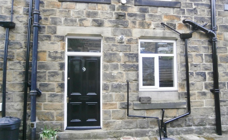 Butts Terrace, LS20