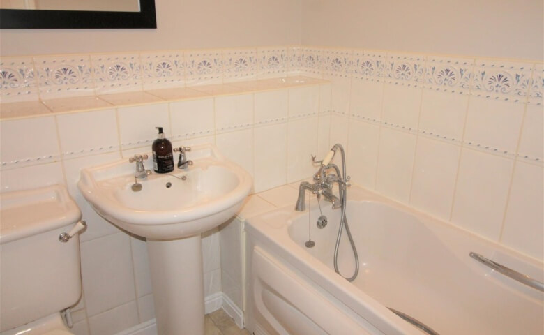 Birch House, 4a Allerton Park, LS7